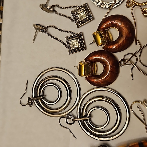 Lot of Earrings - 14 Pair - Picture 2 of 9
